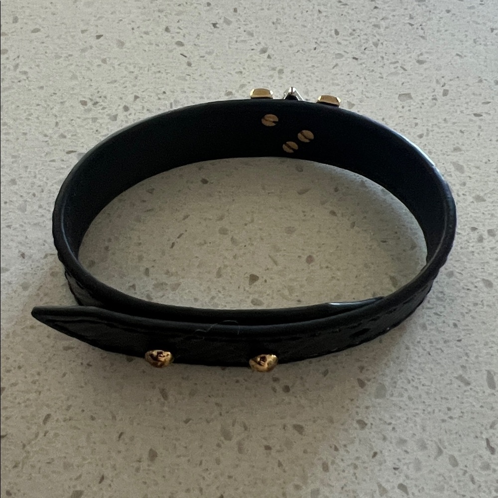 Louis Vuitton Leather LV Twist Bracelet in Black and Gold | Barely Used - Picture 4 of 6